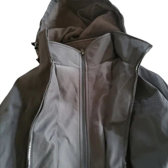 Weatherproof Jacket - Picture 4 of 9